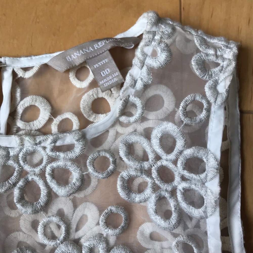 Banana Republic Lace Overlay Blouse Size 00 Petite - Picture 4 of 7